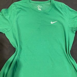 Nike tshirt
